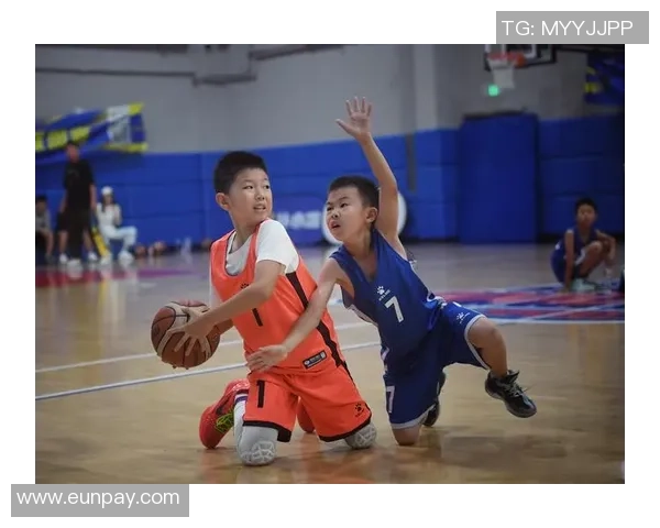 齐麟的崛起与挑战:探讨年轻球员在职业篮球中的发展与未来潜力